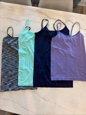 Lot of 4 Women’s Camisole Adjustable Spaghetti Strap Tank Tops